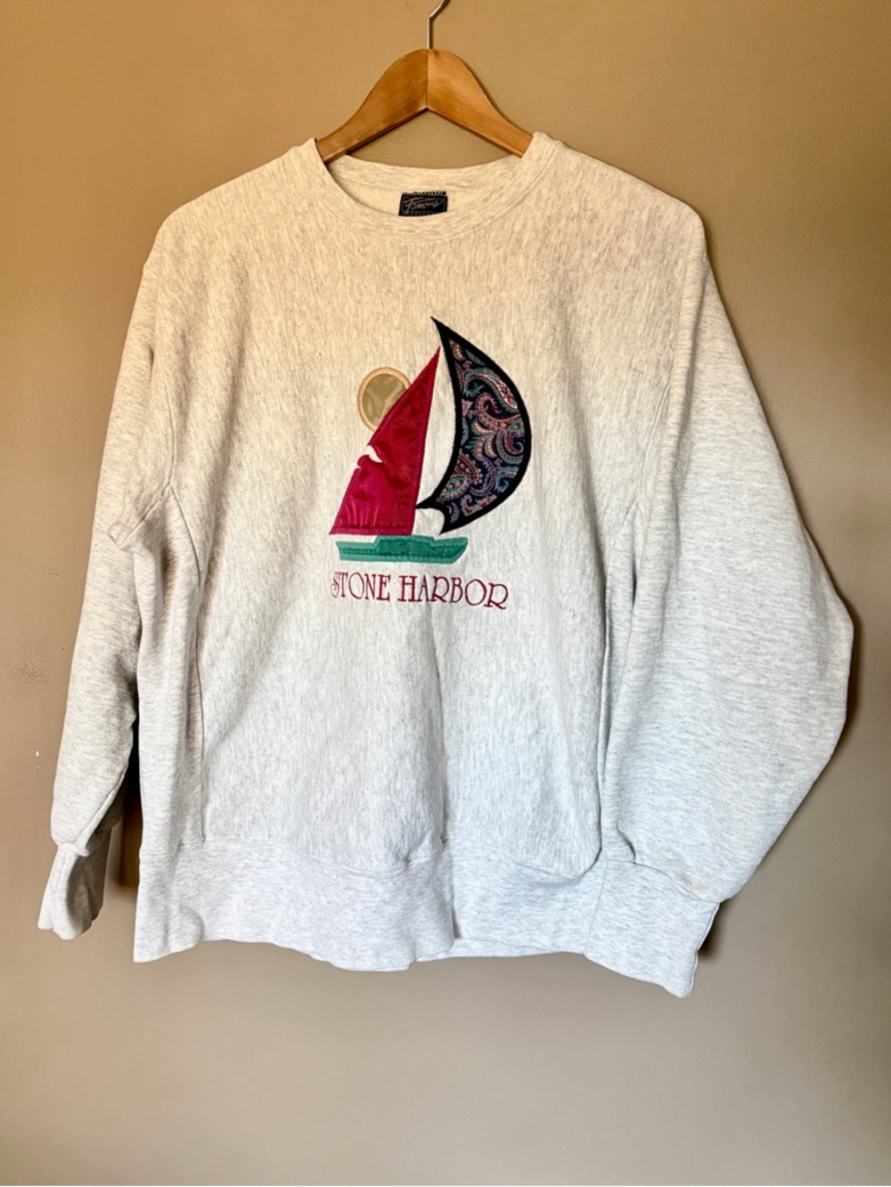 Vintage Sportswear 90s embroidered sailboat sweatshirt Stone Harbor s M nautical